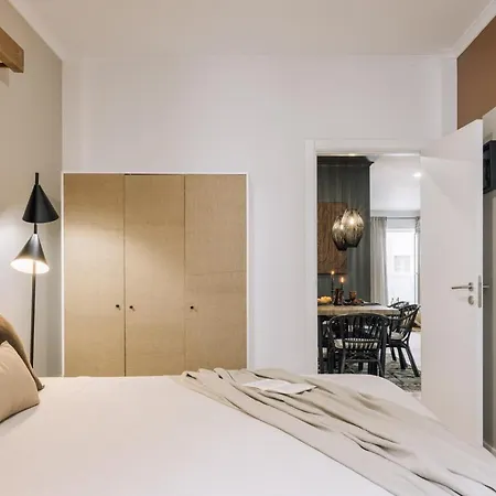 Tadara - 3 Bedrooms In Santo Antonio Лиссабон