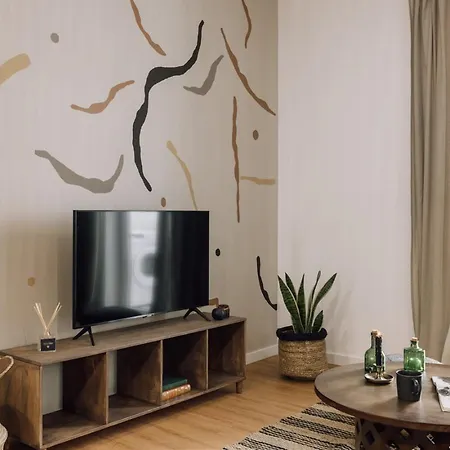 Tadara - 3 Bedrooms In Santo Antonio Лиссабон